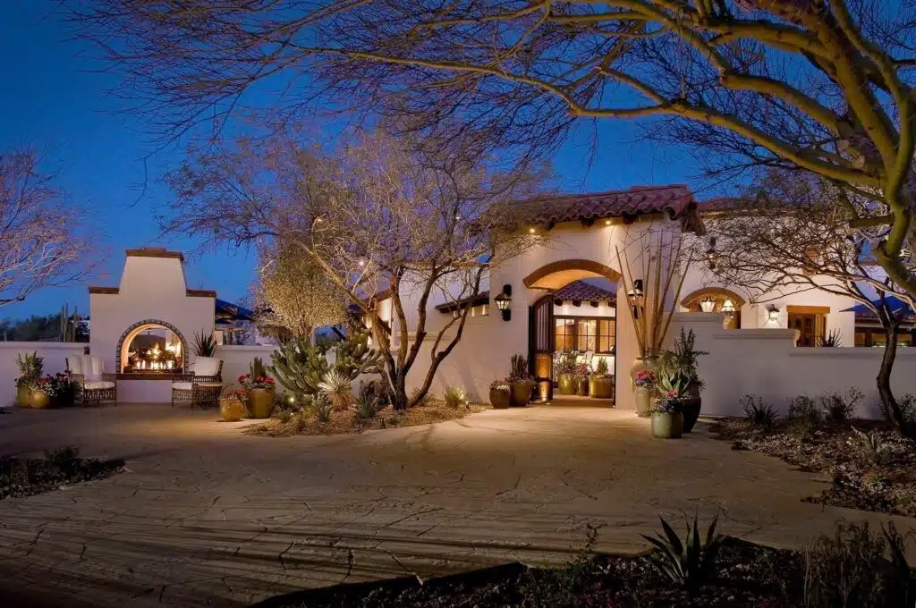 A courtyard entry by Desert Star Construction